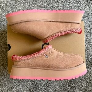 Tazz UGG Love 25 ❤️ melon and tan new in box